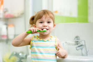 dallas kids brushing teeth